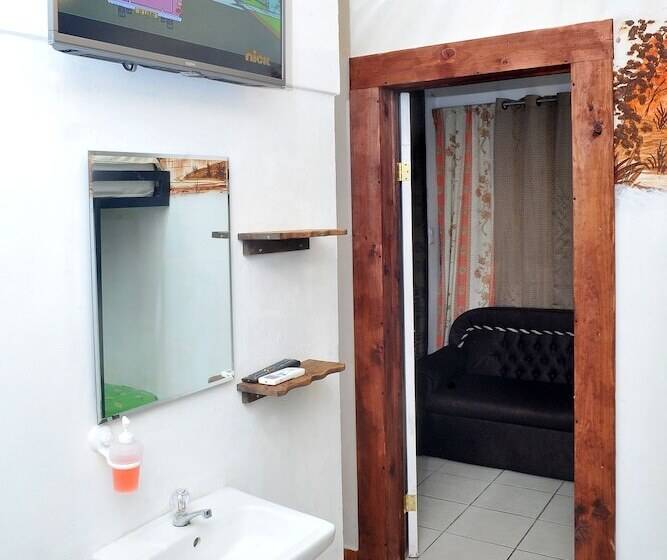 مبيت وإفطار Downtown By The Sea Inn