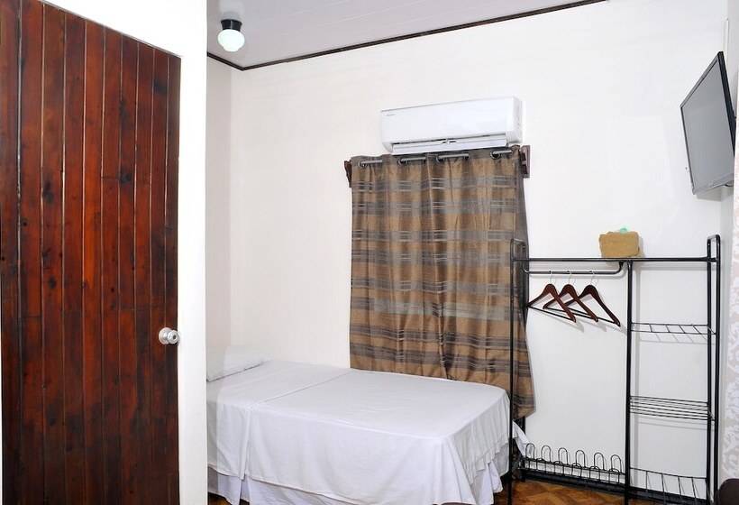 مبيت وإفطار Downtown By The Sea Inn