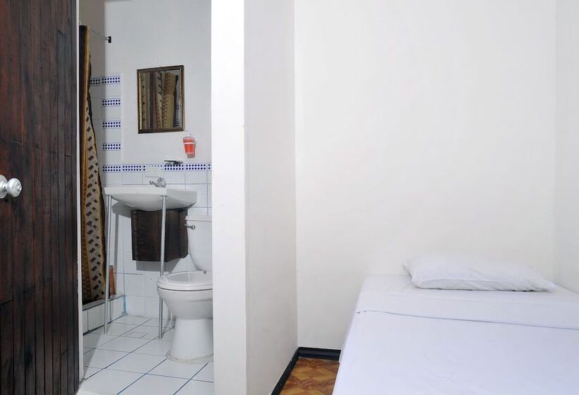 مبيت وإفطار Downtown By The Sea Inn