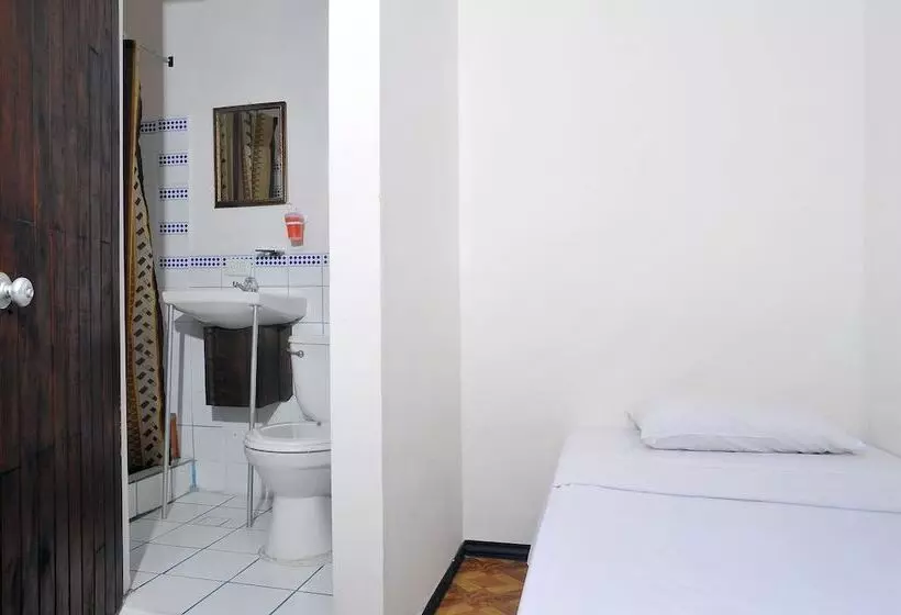 تختخواب و صبحانه Downtown By The Sea Inn