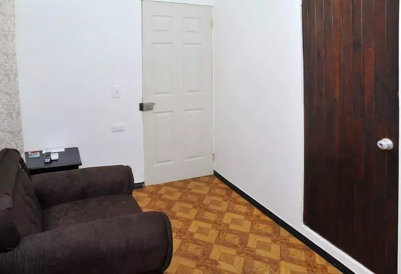 تختخواب و صبحانه Downtown By The Sea Inn