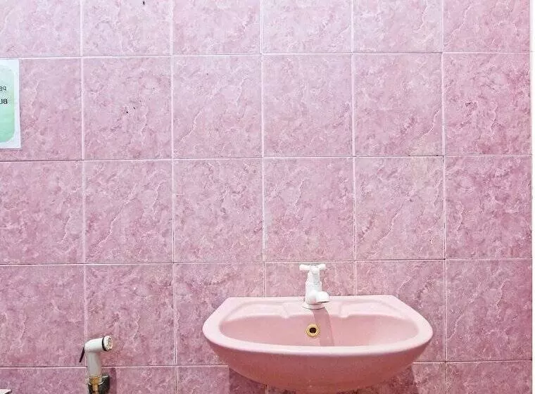 Capital O 91355 Hotel Mustika 1 Syariah