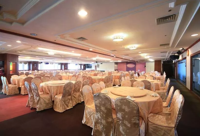 هتل Apvc Resort