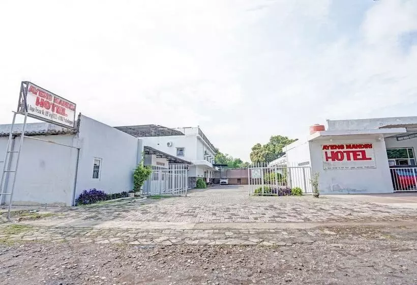 Hotelli Collection O 90783 Probolinggo Homestay