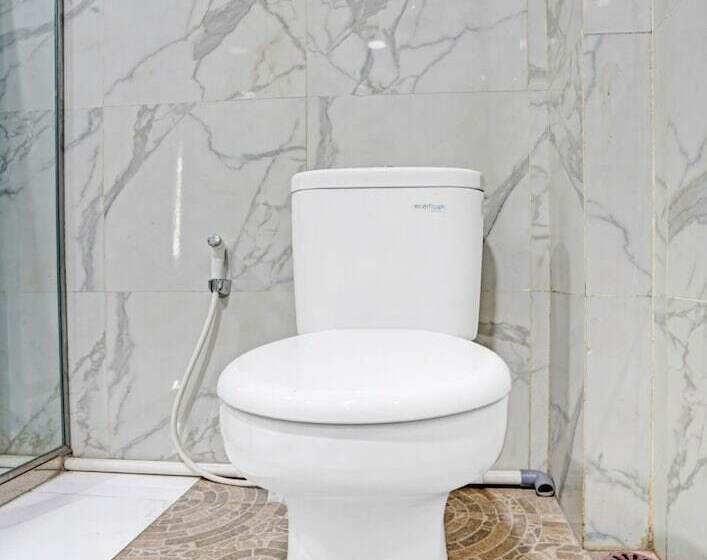 Отель Collection O 90783 Probolinggo Homestay