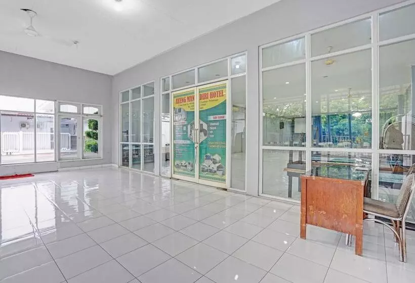 Hotelli Collection O 90783 Probolinggo Homestay