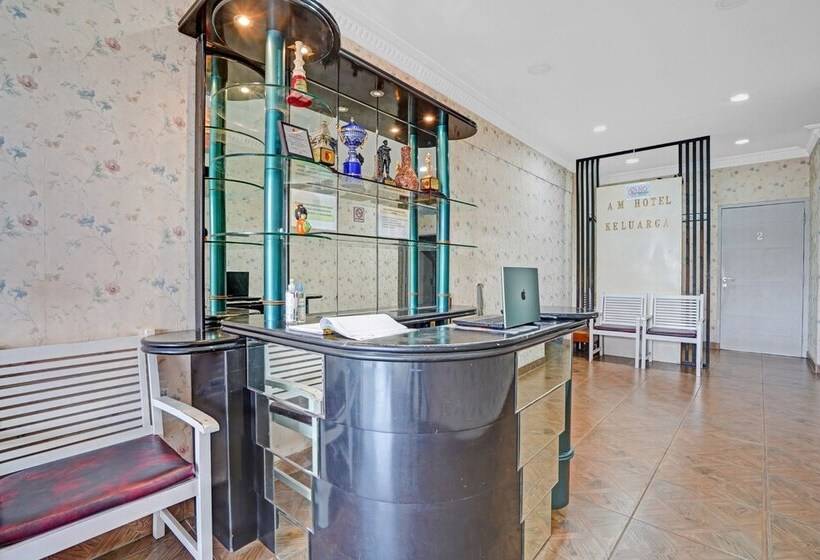 Отель Collection O 90783 Probolinggo Homestay