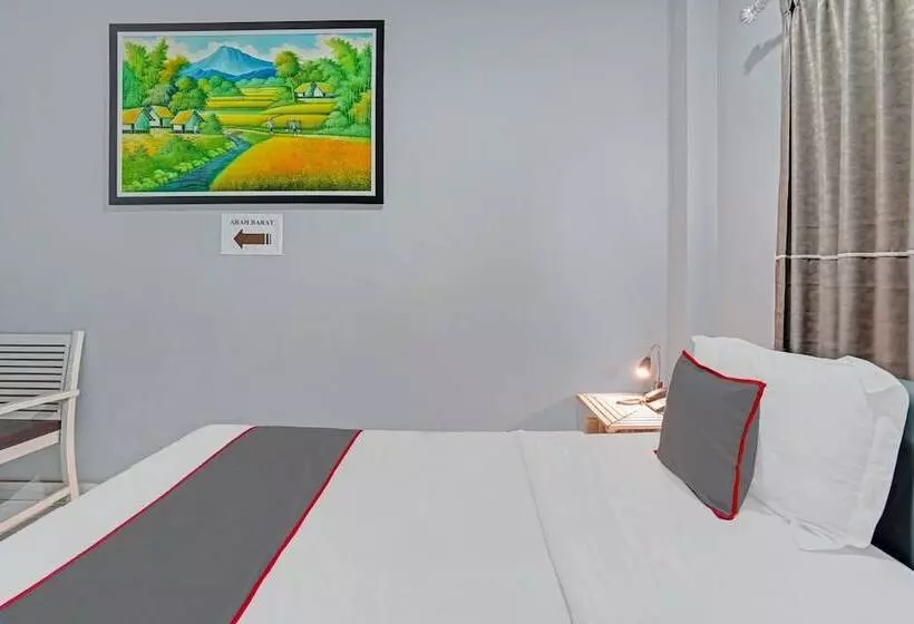 Hotelli Collection O 90783 Probolinggo Homestay