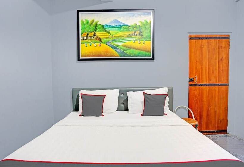 Отель Collection O 90783 Probolinggo Homestay