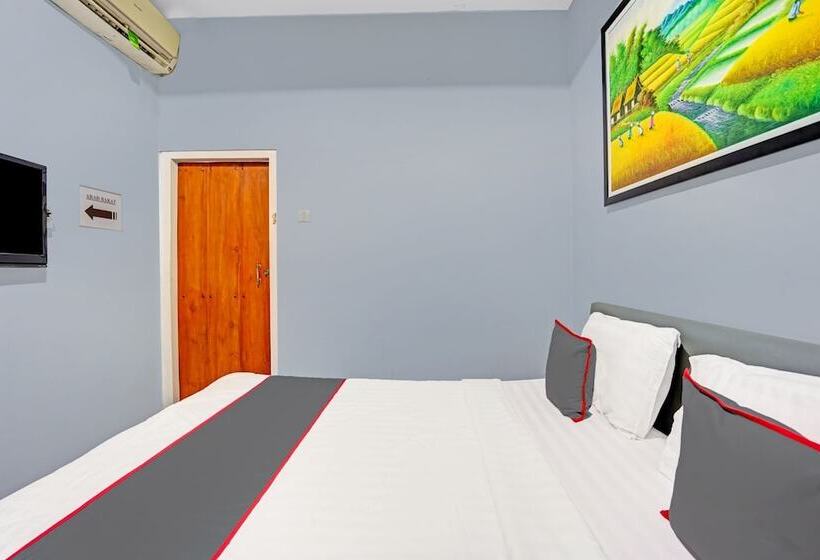 Отель Collection O 90783 Probolinggo Homestay