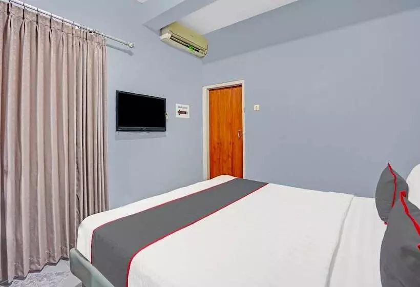 Hotelli Collection O 90783 Probolinggo Homestay