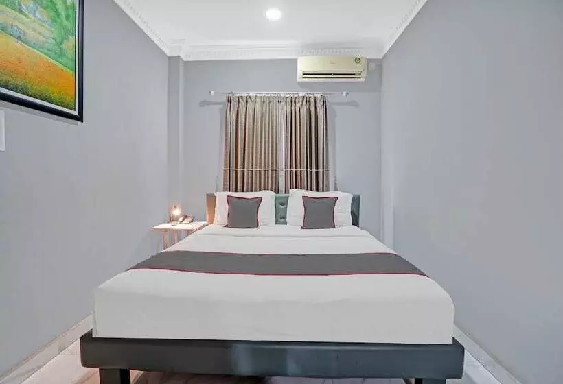 Hotelli Collection O 90783 Probolinggo Homestay