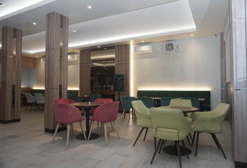Cahaya 3 Hotel Near Juanda Airport