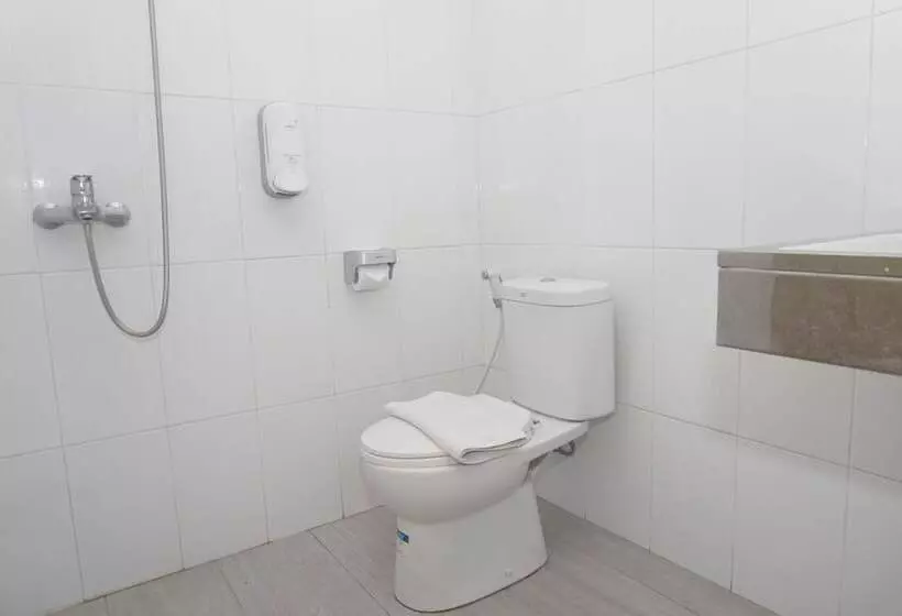 Cahaya 3 Hotel Near Juanda Airport