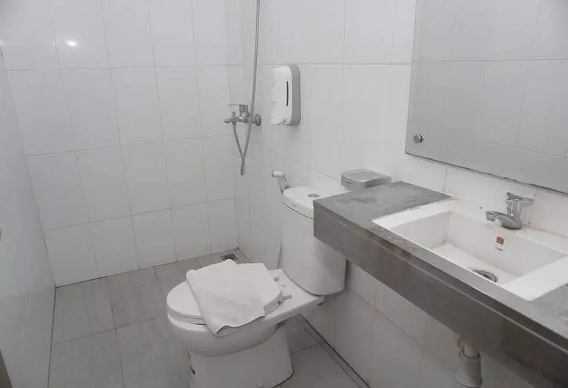 Cahaya 3 Hotel Near Juanda Airport