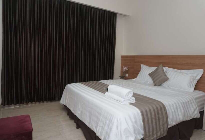 Cahaya 3 Hotel Near Juanda Airport