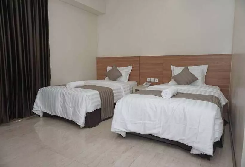 Cahaya 3 Hotel Near Juanda Airport
