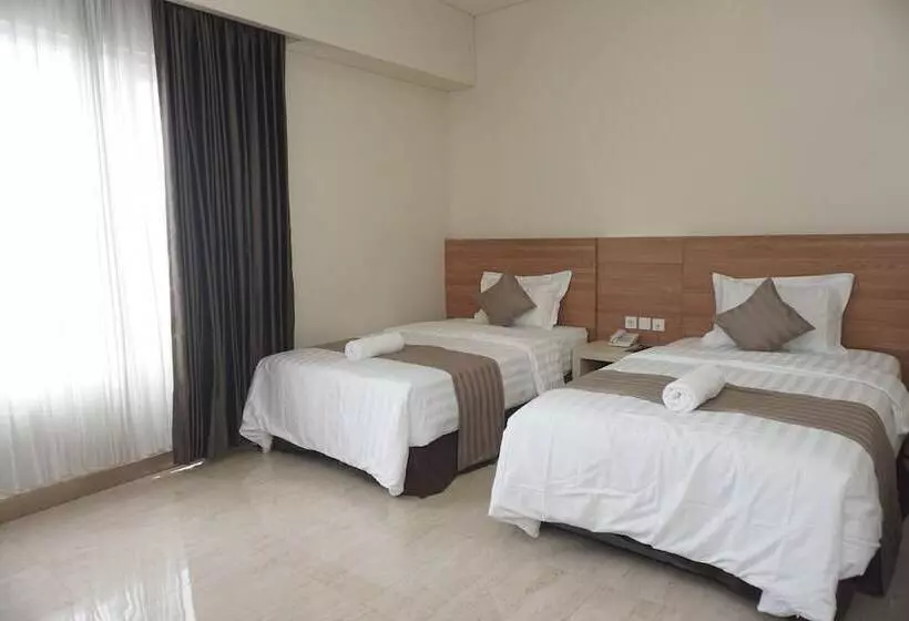 Cahaya 3 Hotel Near Juanda Airport