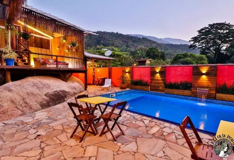 Hotelli La Gloria House