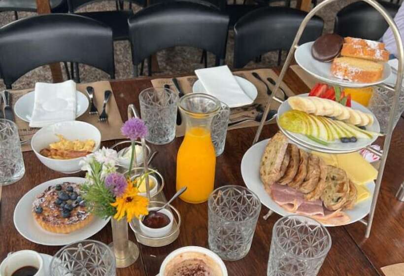 هتل Comarca Las Liebres