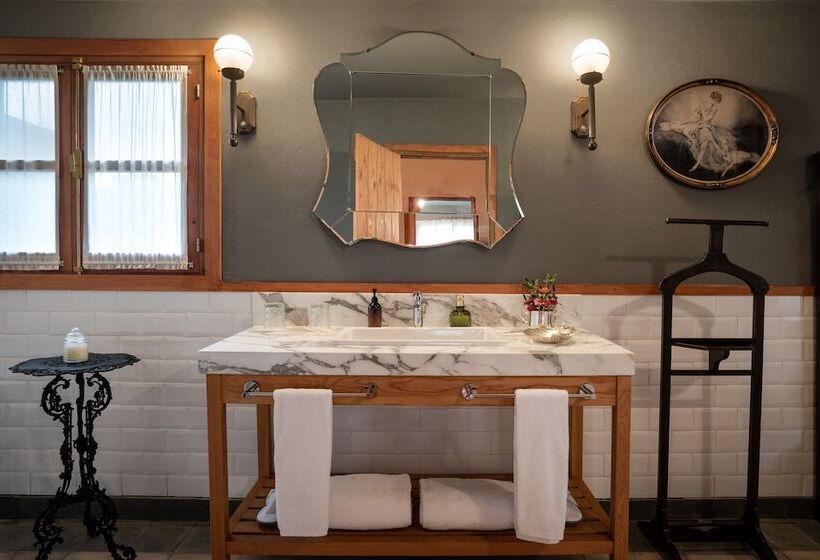 هتل Comarca Las Liebres