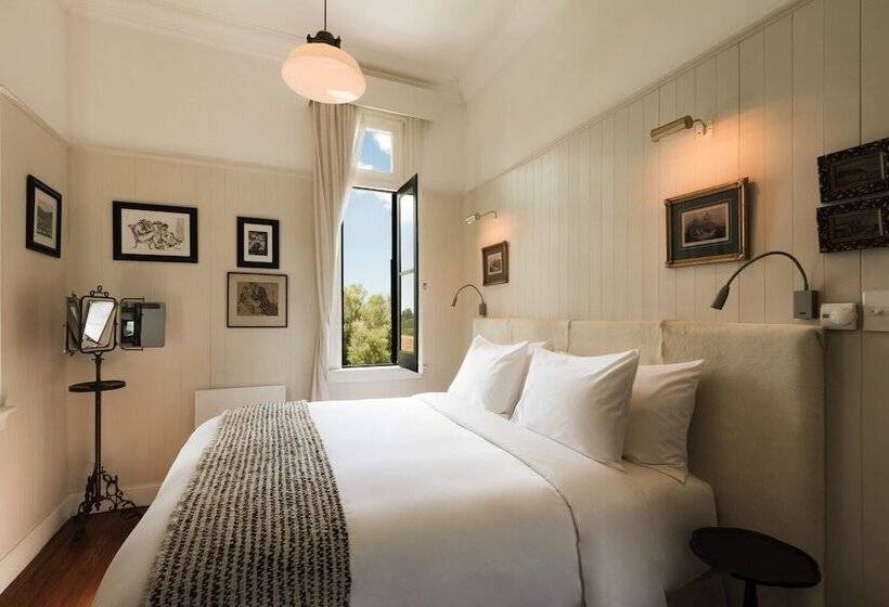 هتل Comarca Las Liebres