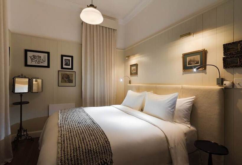 هتل Comarca Las Liebres