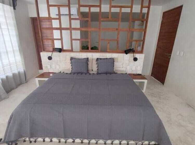 בית מלון כפרי Jungle Mansion & Cuisine