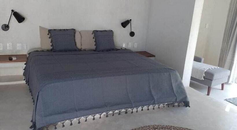 בית מלון כפרי Jungle Mansion & Cuisine