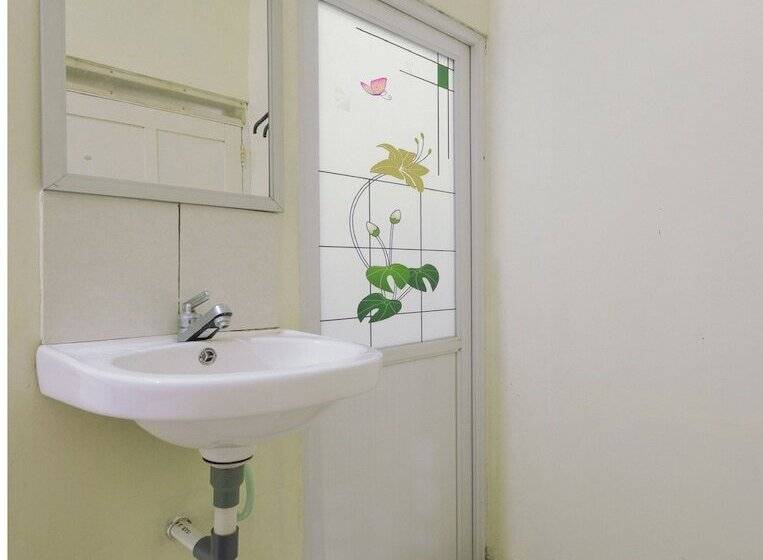 Hotel Ndalem Jogja Cupuwatu Syariah By Oyo Rooms