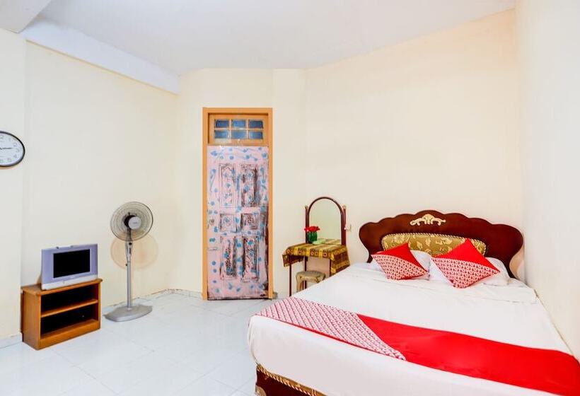 Отель Spot On 91512 Siantan Anambas Syariah Nearharbour Bay Ferry