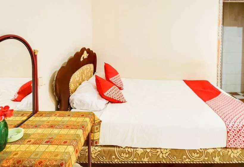 ホテル Spot On 91512 Siantan Anambas Syariah Nearharbour Bay Ferry