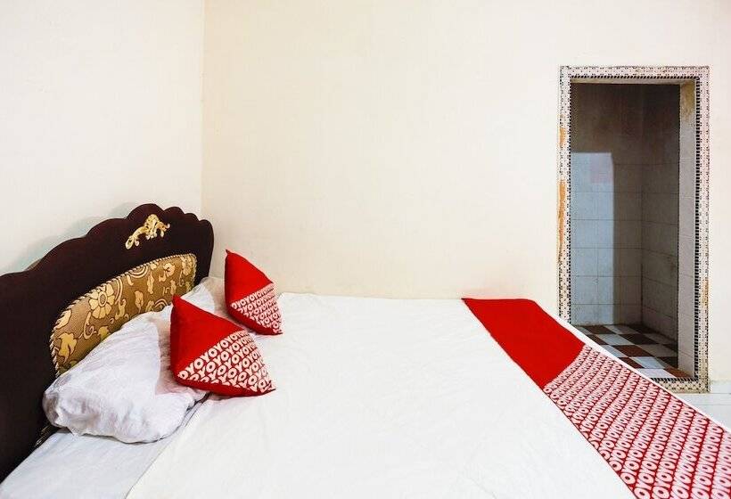 Отель Spot On 91512 Siantan Anambas Syariah Nearharbour Bay Ferry