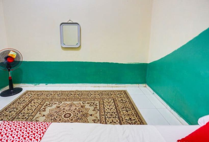 Отель Spot On 91512 Siantan Anambas Syariah Nearharbour Bay Ferry