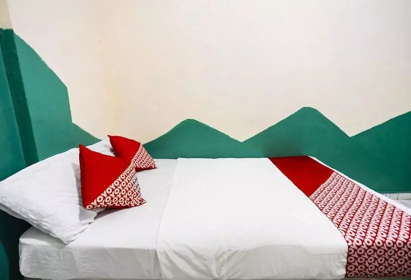 ホテル Spot On 91512 Siantan Anambas Syariah Nearharbour Bay Ferry