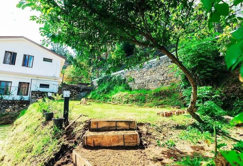 هتل The British Villa By Xacro Xperiences