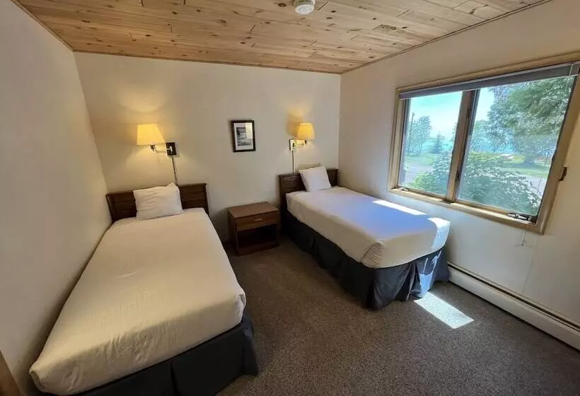 Hotelli Thomsonite Beach Inn