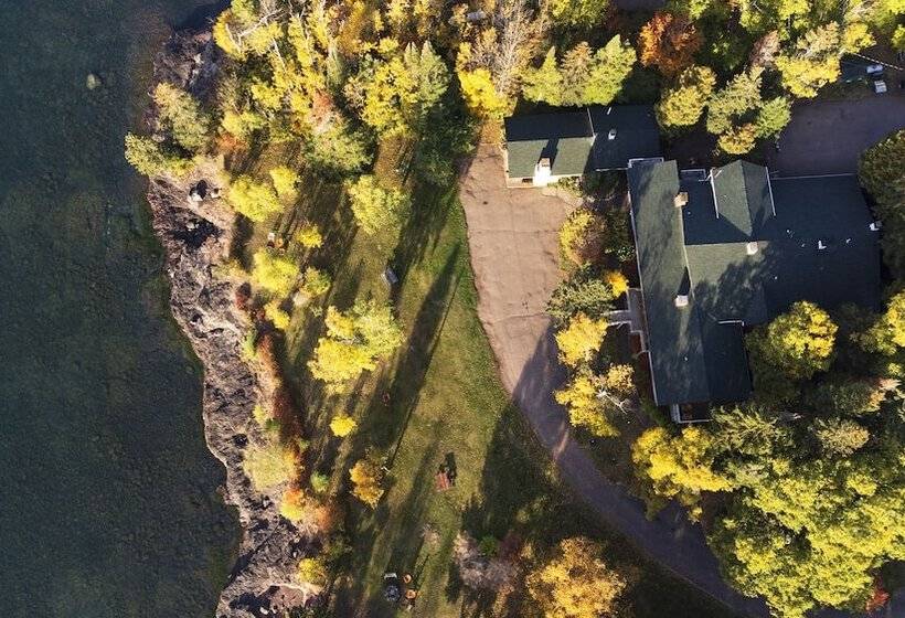 Отель Thomsonite Beach Inn