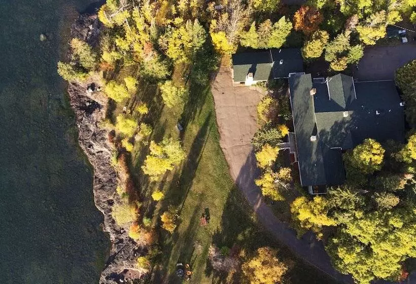 Hotelli Thomsonite Beach Inn