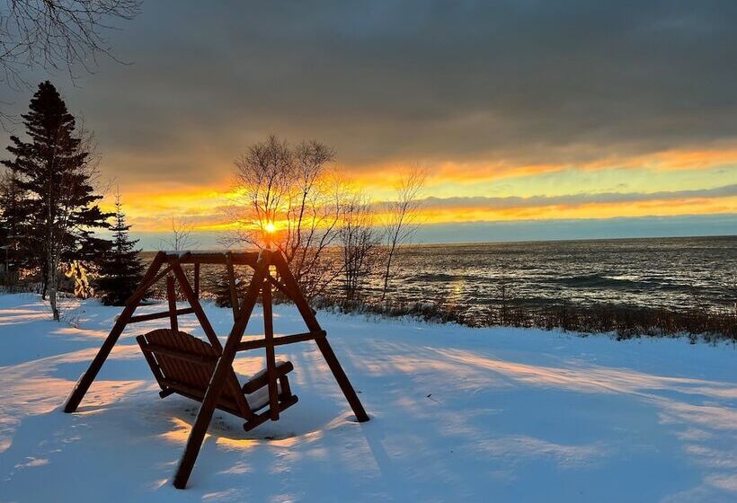 Отель Thomsonite Beach Inn