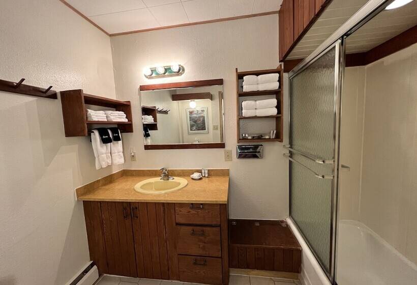 Отель Thomsonite Beach Inn