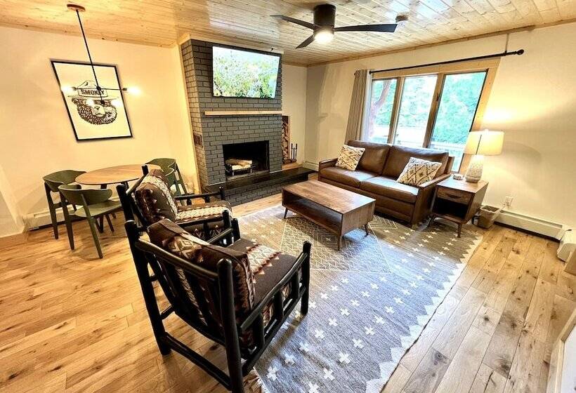 Отель Thomsonite Beach Inn