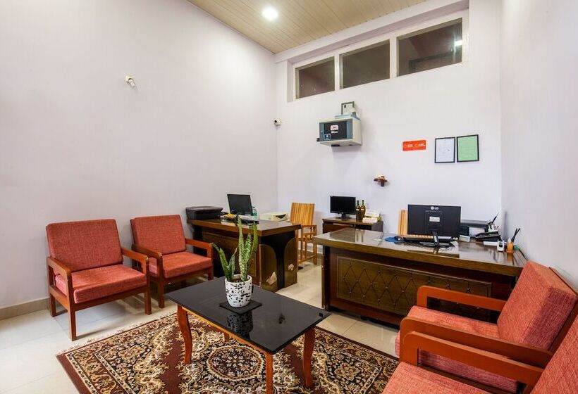 酒店 Treebo Yajna Comforts