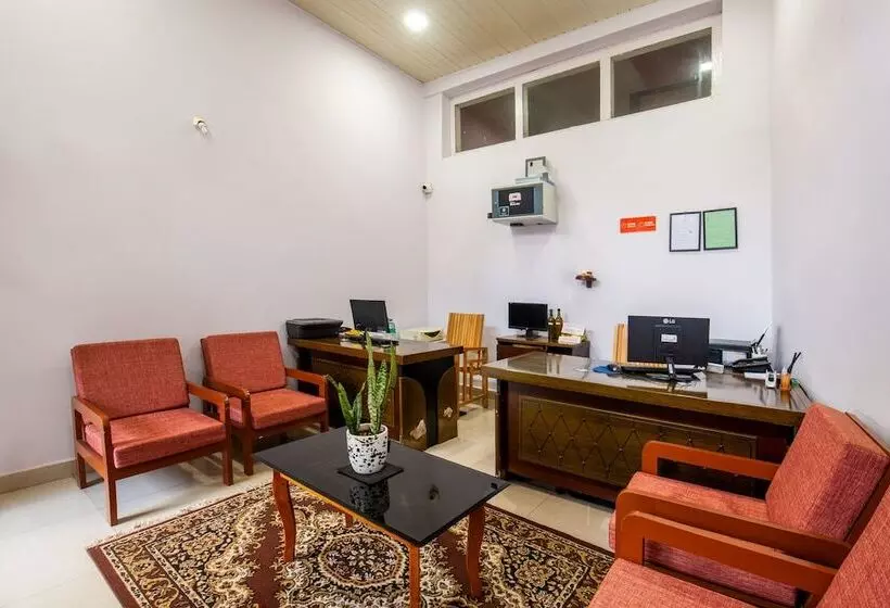 Hotelli Treebo Yajna Comforts