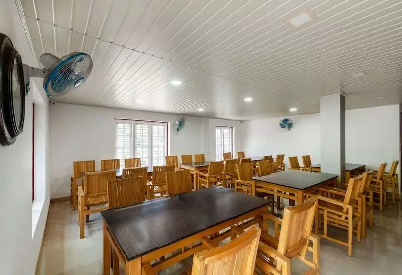 Hotelli Treebo Yajna Comforts