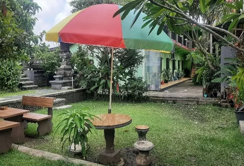 ホテル Umah Pande Tabanan By Oyo