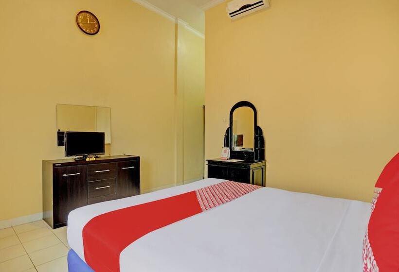 Oyo 3096 Hotel Dewi Warsiki