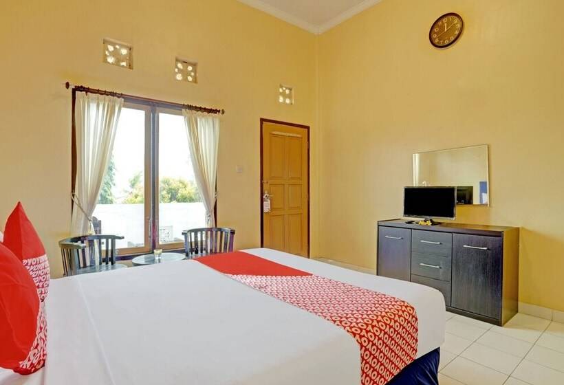 Oyo 3096 Hotel Dewi Warsiki