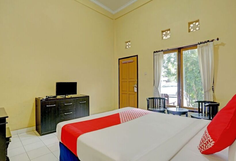 Oyo 3096 Hotel Dewi Warsiki