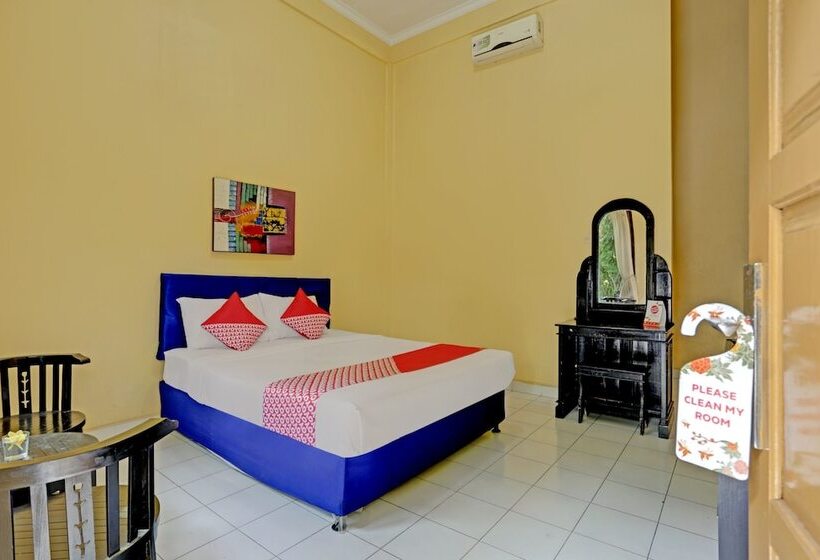 Oyo 3096 Hotel Dewi Warsiki